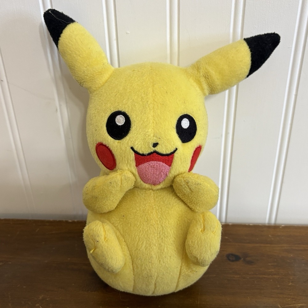 Tomy Pokemon 2017 Waving Pikachu 9-Inch Stuffed Animal Plush